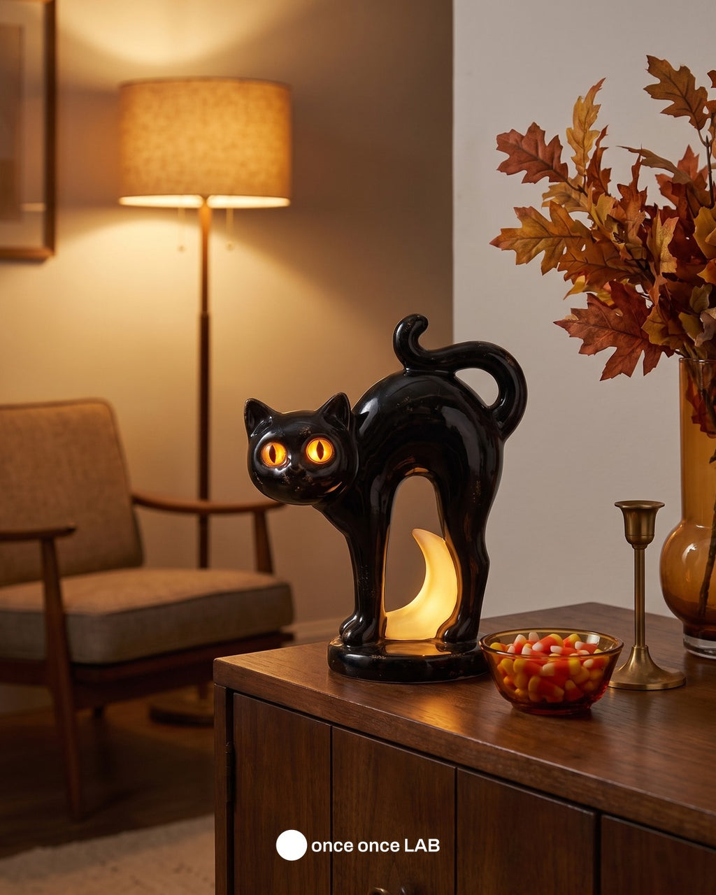 Lámpara Gato Negro Retro con Luna — Luz LED de Halloween Vintage — once once LAB
