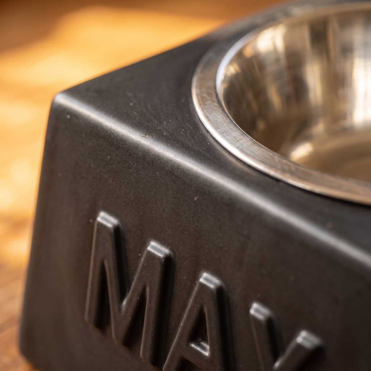 Comedero para Perro Personalizado con Nombre - Base Antideslizante + Plato de Acero — vista 3 | once once LAB