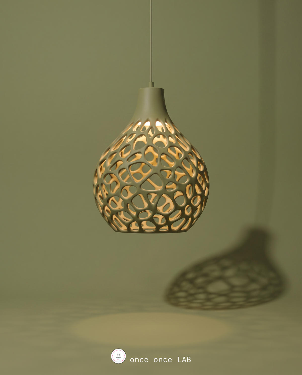 Lámpara Colgante Voronoi — Patrón Calado que Proyecta Luz (Verde) — vista 3 | once once LAB