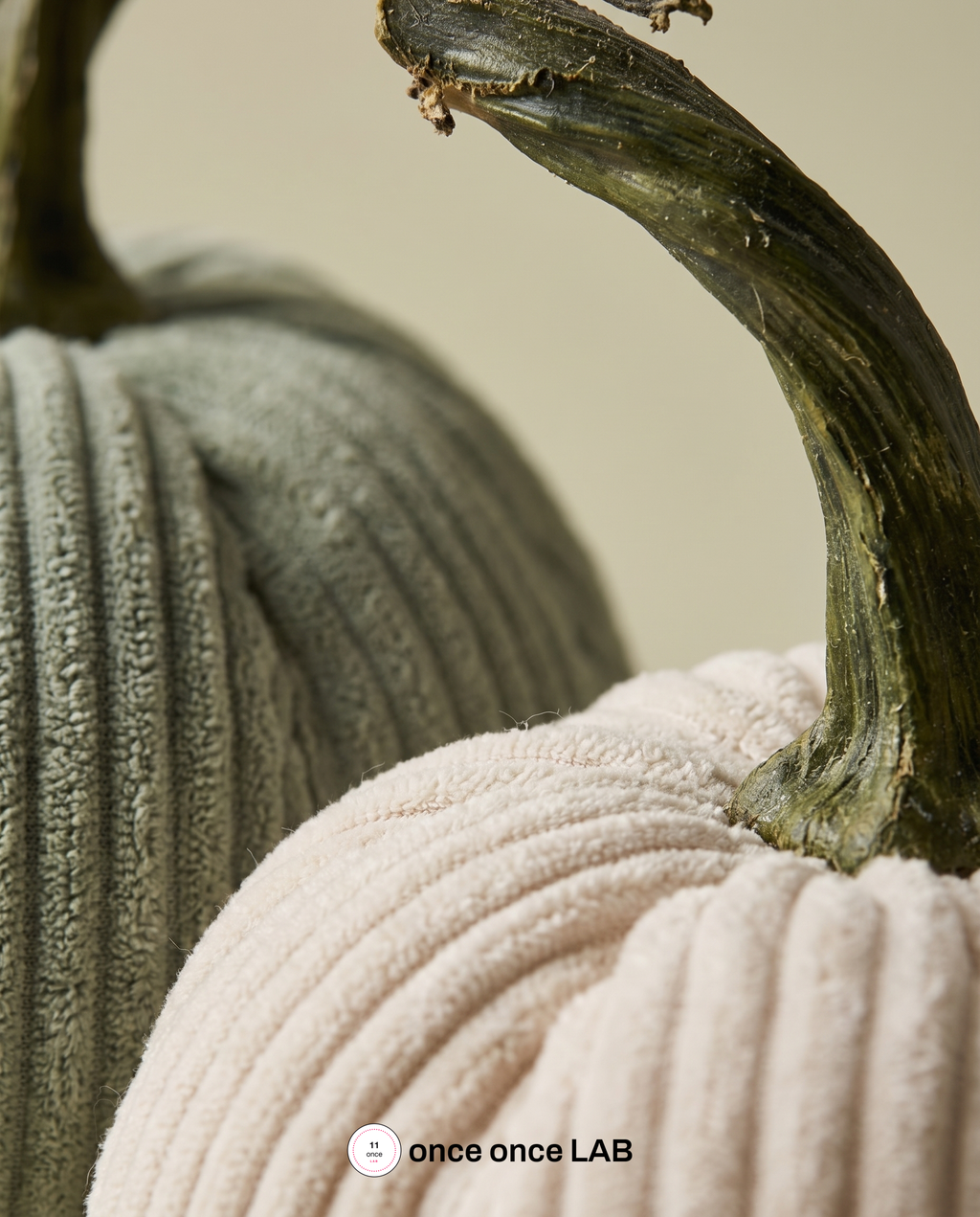 Calabazas Tejidas (Par) — Decoración de Otoño Textura Knit — vista 3 | once once LAB