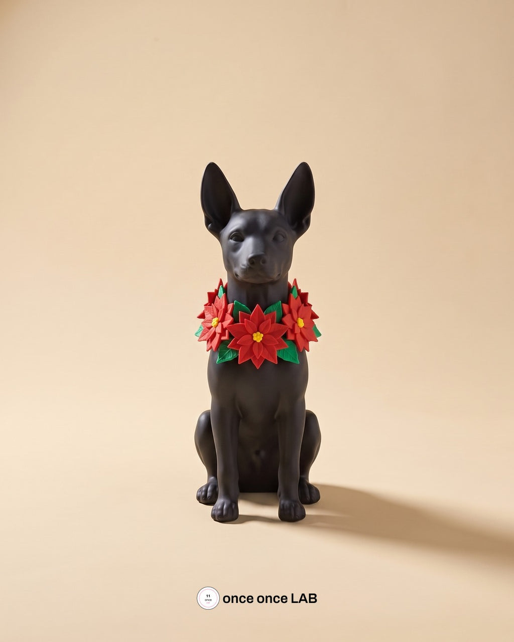 Xoloitzcuintle Navideño con Nochebuenas — Figura de Navidad Mexicana 18 cm — Once Once Lab
