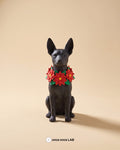 Xoloitzcuintle Navideño con Nochebuenas — Figura de Navidad Mexicana 18 cm — Once Once Lab