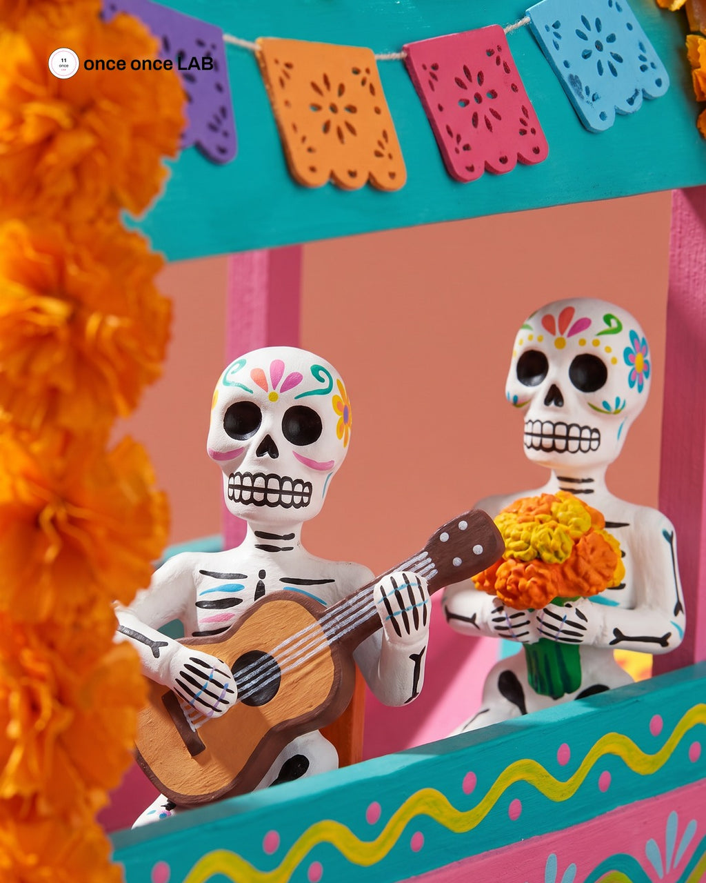 Trajinera de Xochimilco con Calaveritas — Figura para Ofrenda de Día de Muertos — once once LAB