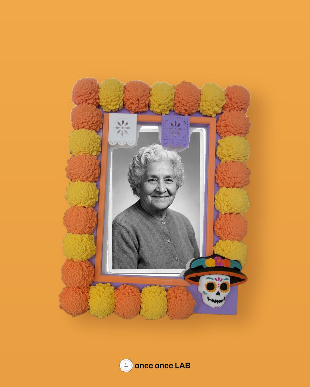 Portarretrato Día de Muertos con cempasúchil — once once LAB