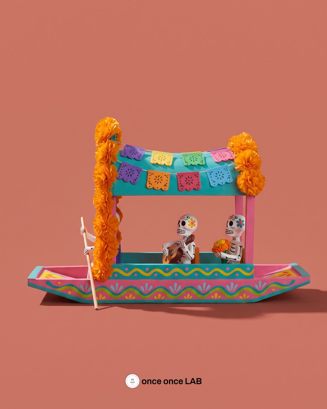 Trajinera de Xochimilco con Calaveritas — Figura para Ofrenda de Día de Muertos — once once LAB