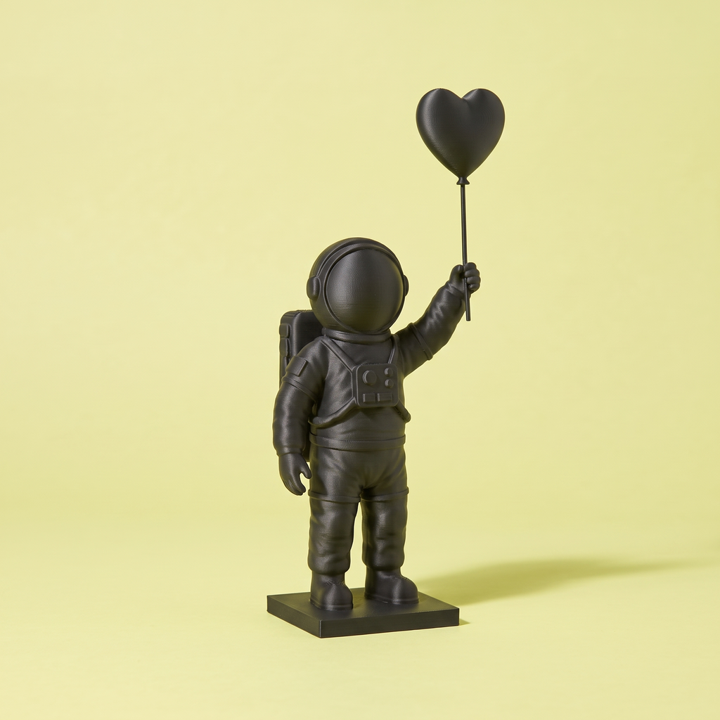 Astronauta con Globo — Figura Decorativa para Cuarto Infantil — otro ángulo | once once LAB