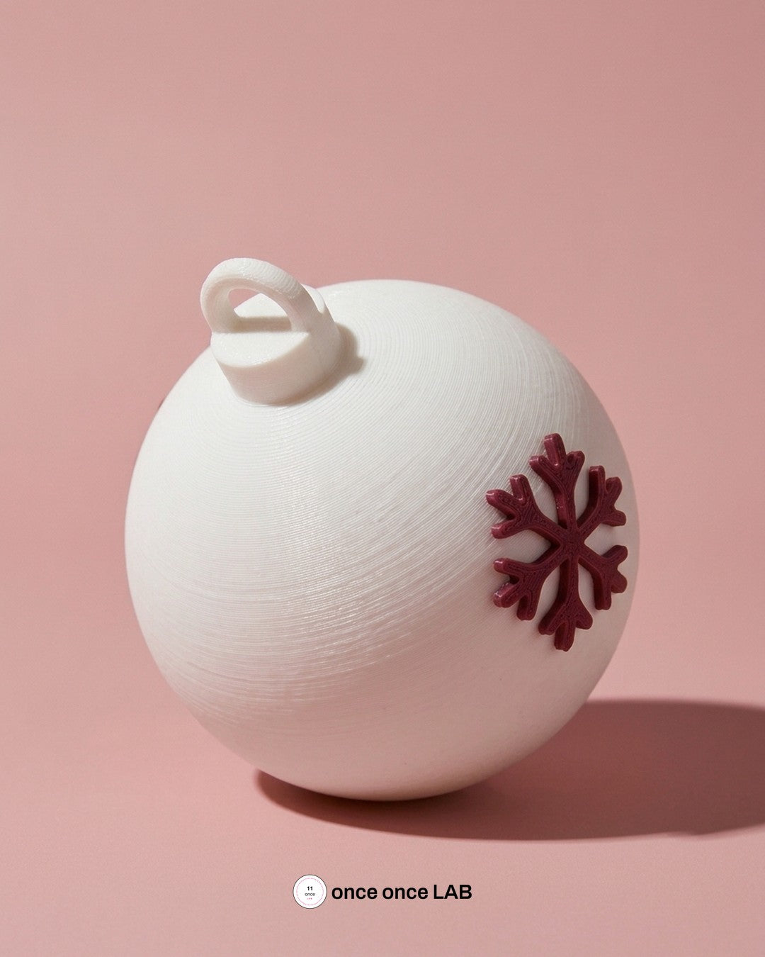 Esfera Navideña con Nombre — Adorno Personalizado 10 cm — Once Once Lab