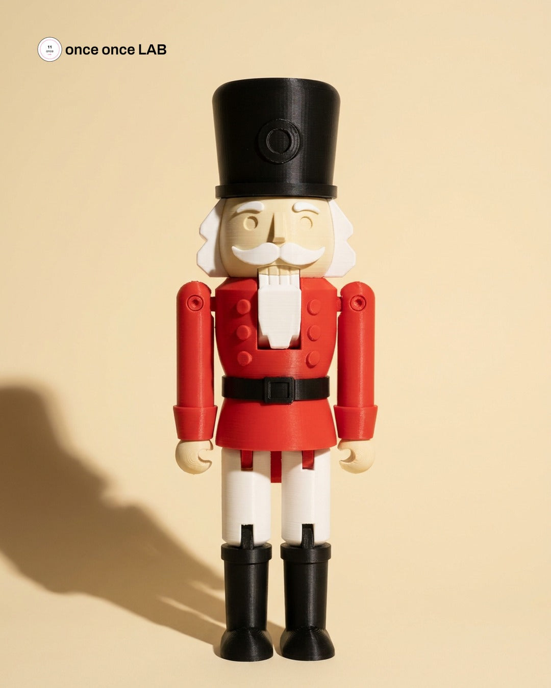 Cascanueces Articulado Navideño — Figura Decorativa que Mueve Brazos y Piernas 15 cm — Once Once Lab