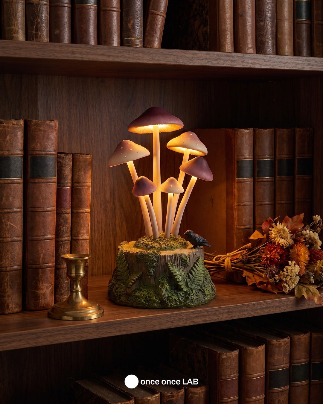 Lámpara de Hongos Góticos con Musgo — Luz LED de Halloween — once once LAB