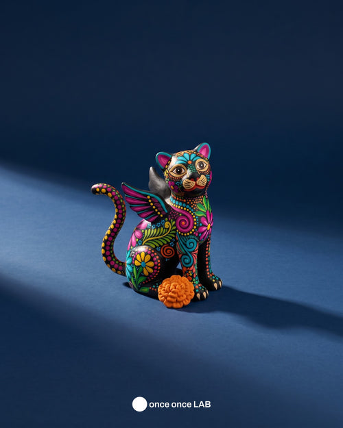 Alebrije Gato Alado — Figura para Ofrenda de Día de Muertos — once once LAB