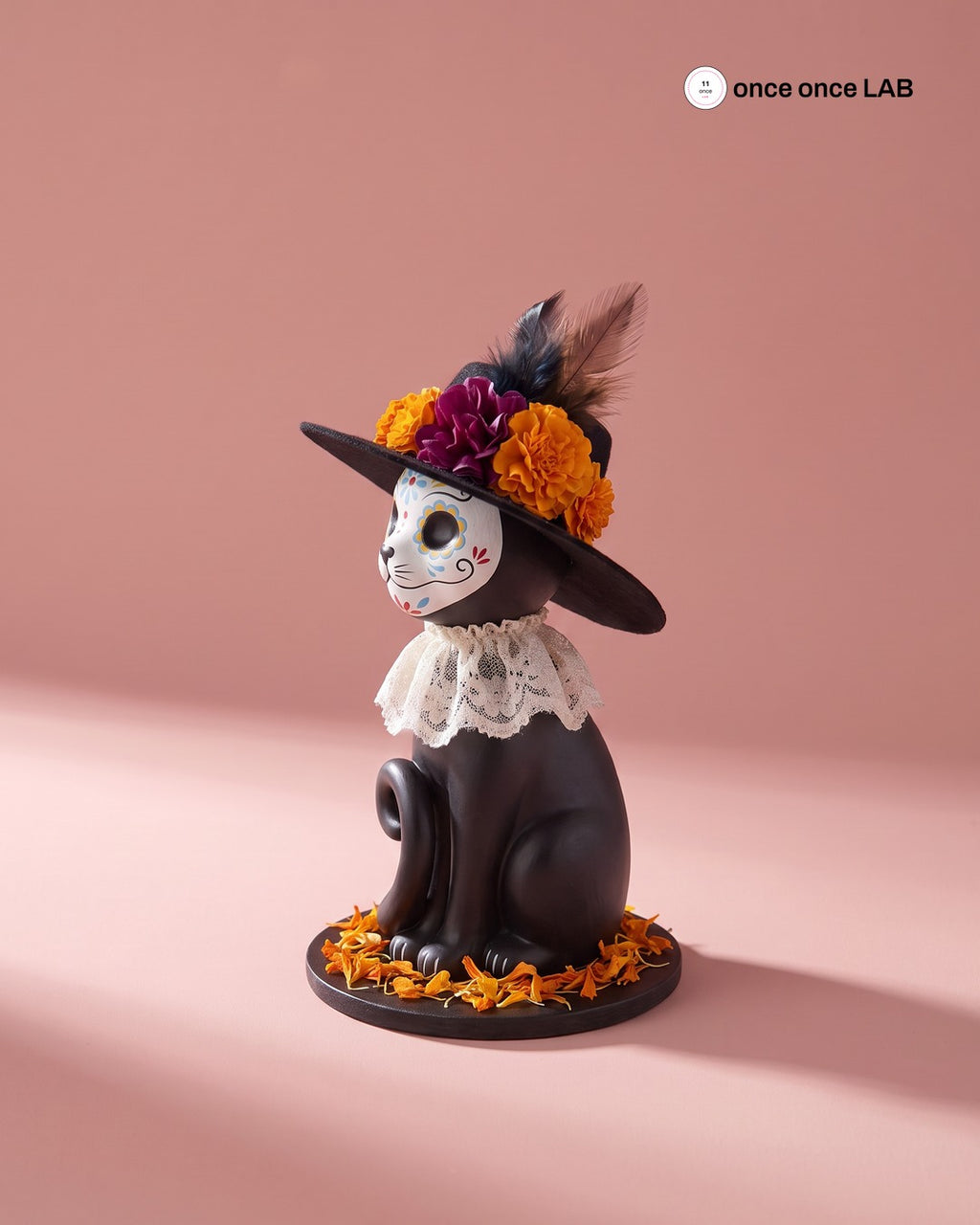 Gatita Catrina con Sombrero de Cempasúchil — Figura para Ofrenda de Mascotas Día de Muertos — Once Once Lab