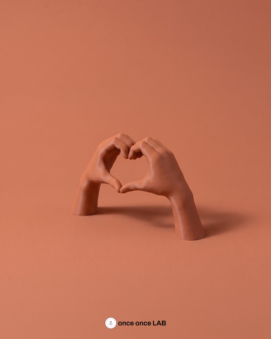 Manos en Corazón, otro ángulo
