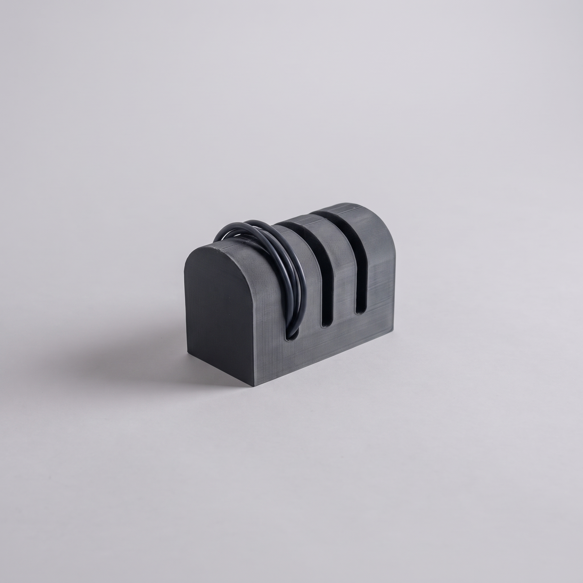 Organizador de Cables de Escritorio — Adiós al Cablerío — otro ángulo | once once LAB